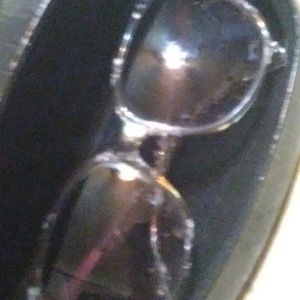 D&G WOMAN'S SUNGLASSES WITH CARRYING CASE